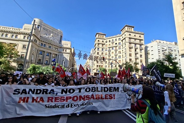 Hem fet història. Un clam als carrers per Sandra Peña, contra el bullying i els discursos d'odi