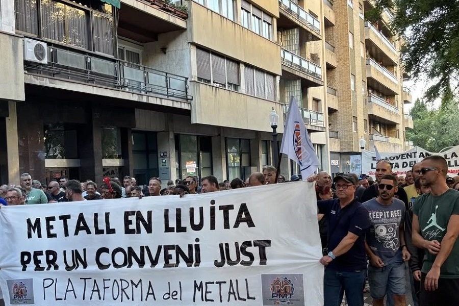 600 treballadors secunden la crida de la Plataforma del Metall de Tarragona i surten als carrers per un conveni digne