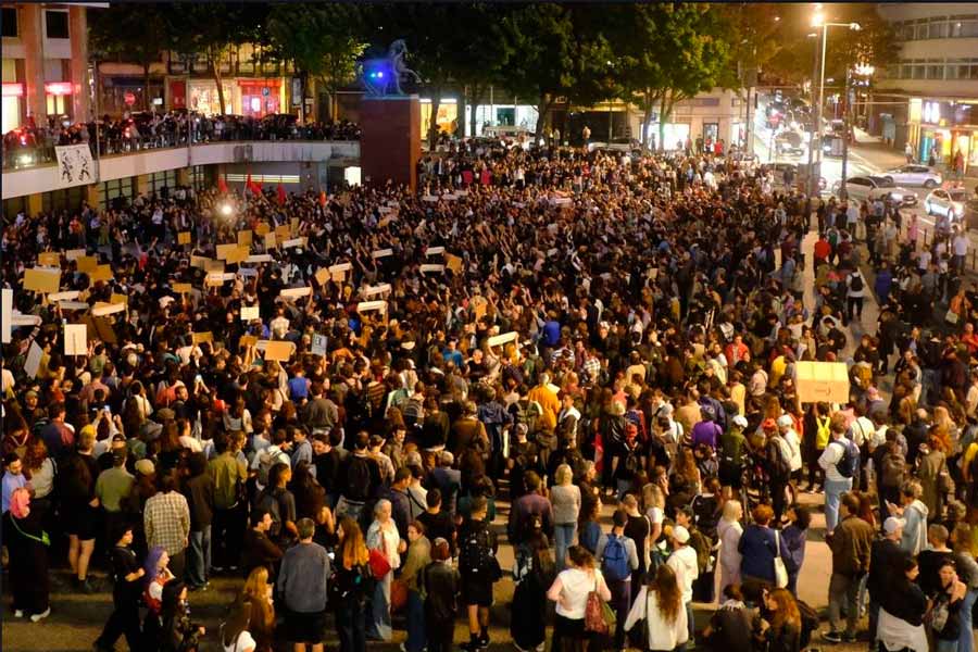 Porto. Manifestacions massives en suport l'acampada
